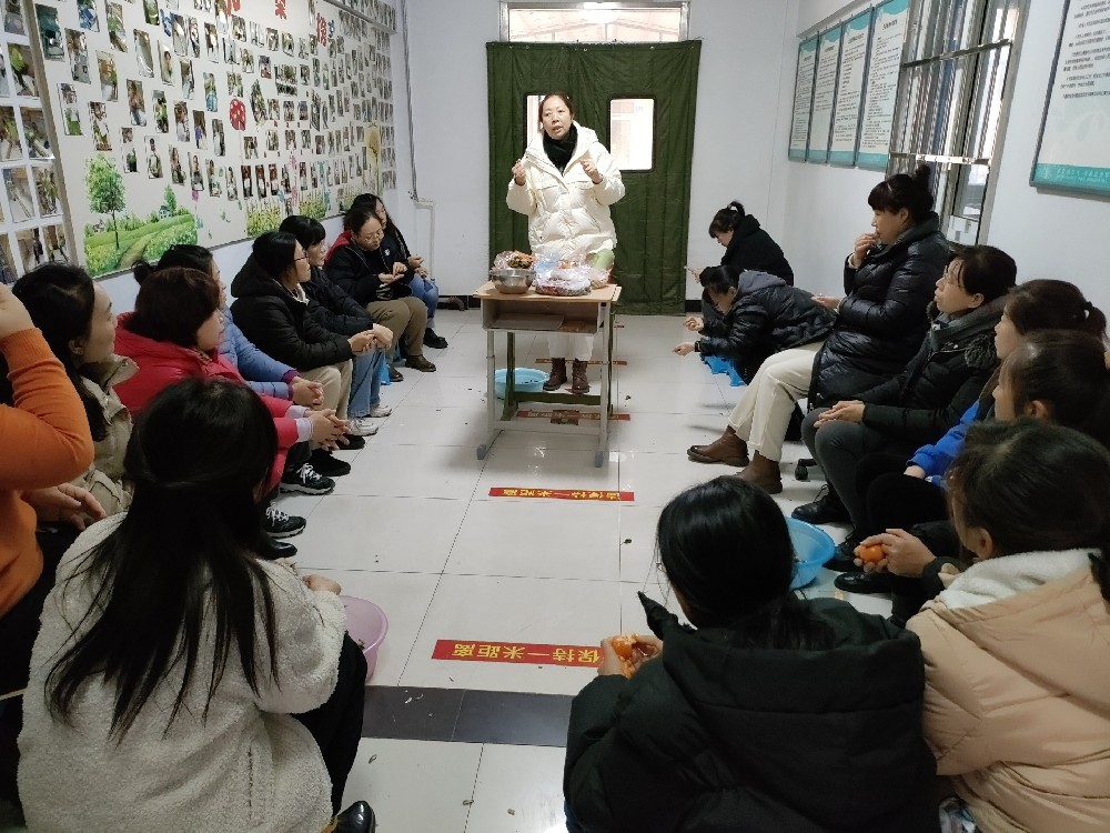 廊坊口碑好的私立小学华油荣德小学生活老师们座谈会